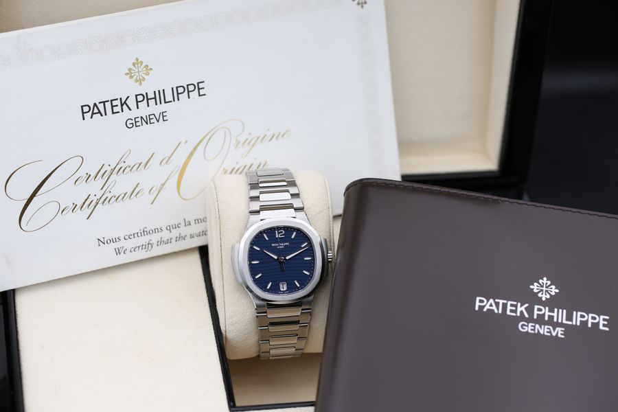 Patek Philippe Nautilus 7118/1A-001